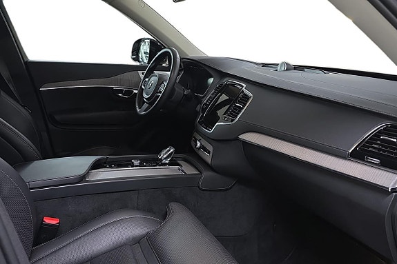 Volvo XC90 7 of 26