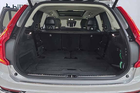Volvo XC90 12 of 26