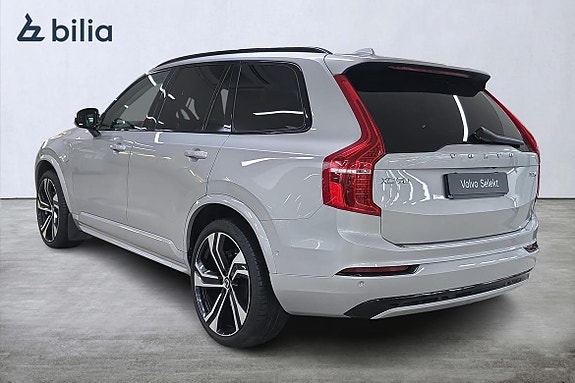 Volvo XC90 2 of 26