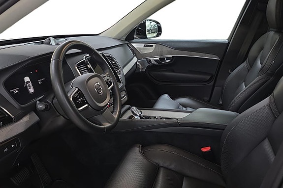 Volvo XC90 14 of 26