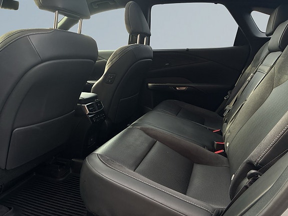 Lexus RX450h+ 13 of 27