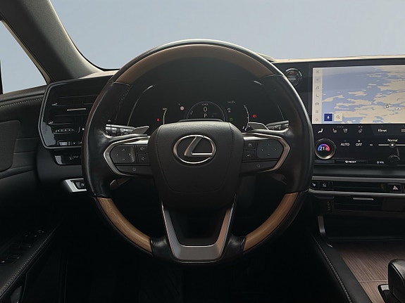 Lexus RX450h+ 9 of 27