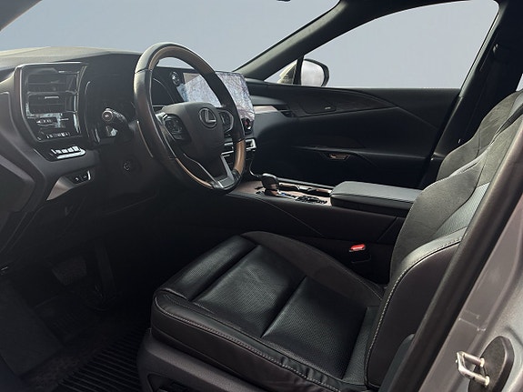 Lexus RX450h+ 7 of 27