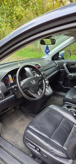 Honda CR-V 7 of 16
