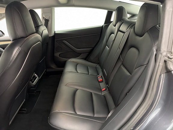Tesla Model 3 29 of 30