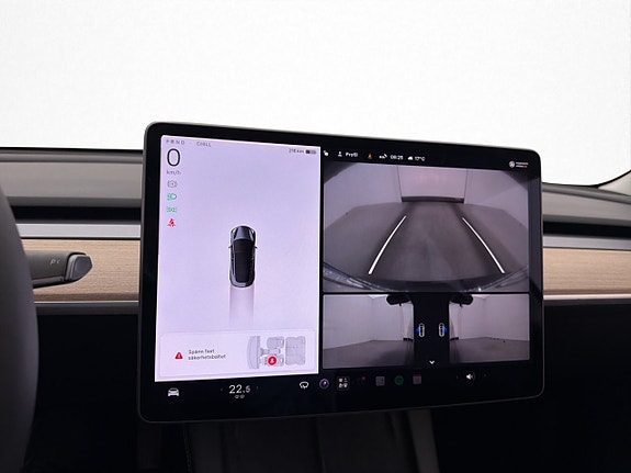 Tesla Model 3 19 of 30