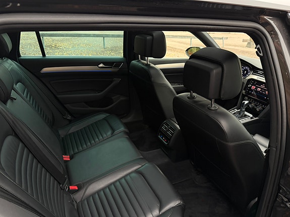 Volkswagen Passat 5 of 10