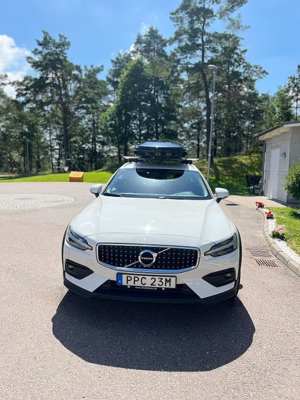 Volvo V60 Cross Country 3 of 4