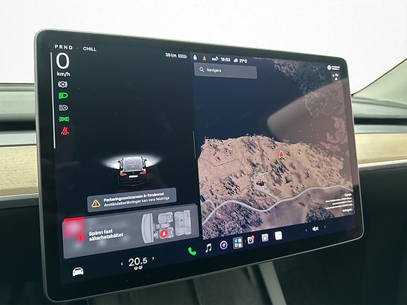 Tesla Model Y 21 of 30