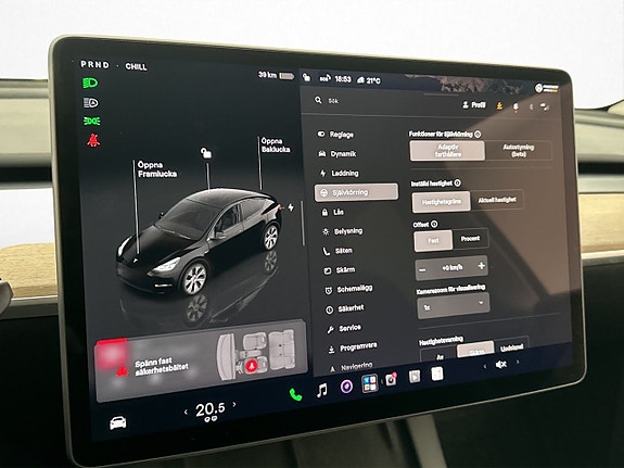 Tesla Model Y 23 of 30