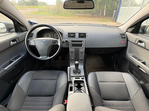 Volvo V50 9 of 11