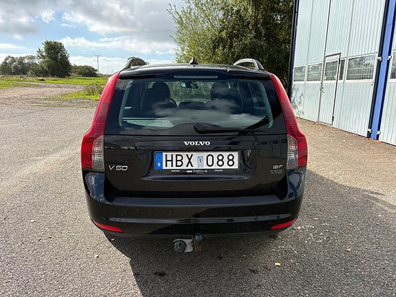 Volvo V50 4 of 11