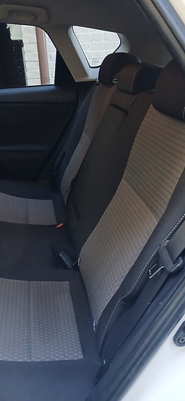 Toyota Auris 3 of 6