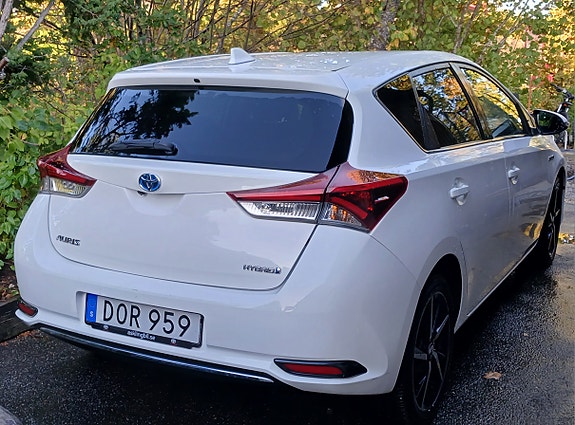 Toyota Auris 5 of 6