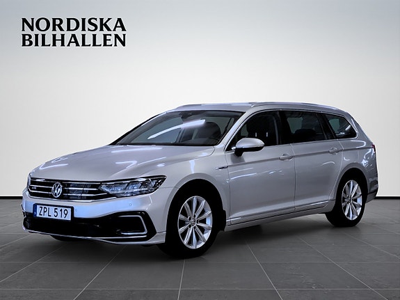 Volkswagen Passat 3 of 17