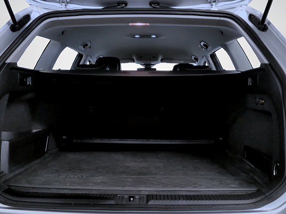 Volkswagen Passat 15 of 17