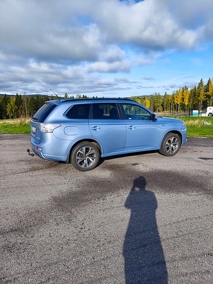 Mitsubishi Outlander 2 of 10