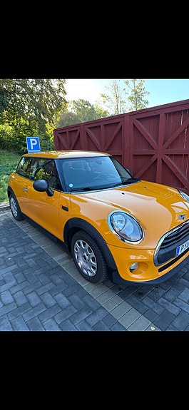MINI One 2 of 7
