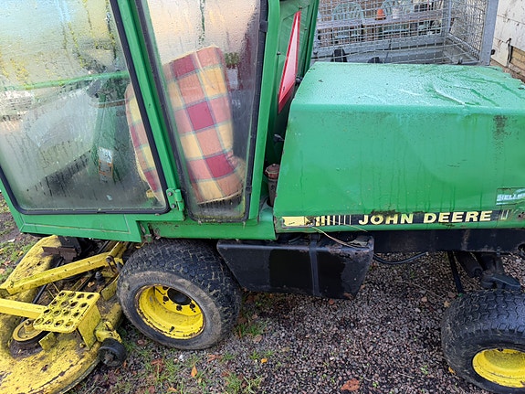 John Deere F1145 5 of 8