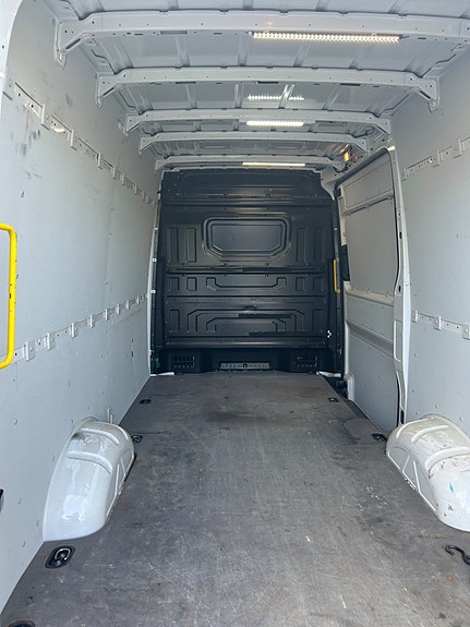 Volkswagen Crafter 35 9 of 12