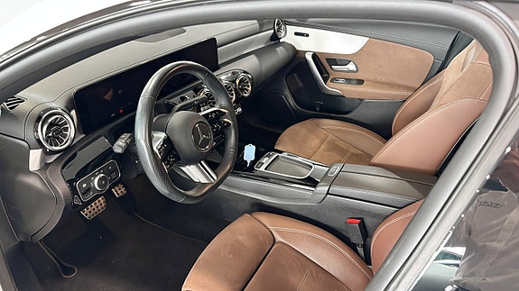 Mercedes-Benz CLA250 e 8 of 12