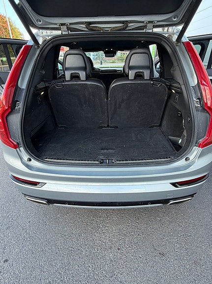 Volvo XC90 12 of 15