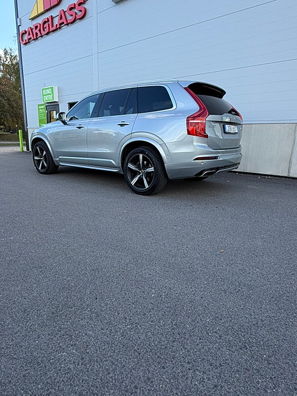 Volvo XC90 3 of 15