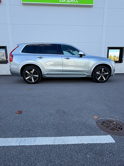 Volvo XC90 4 of 15