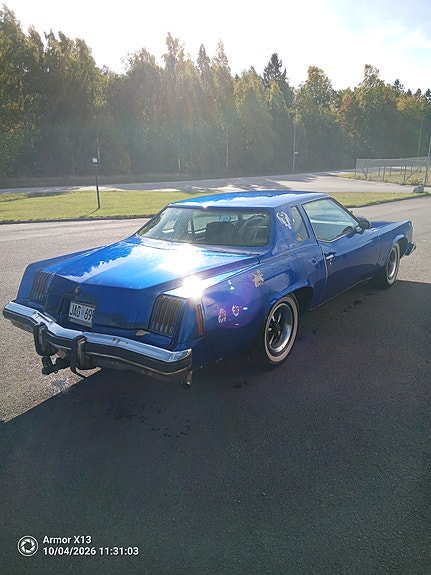 Pontiac Grand Prix 2 of 8