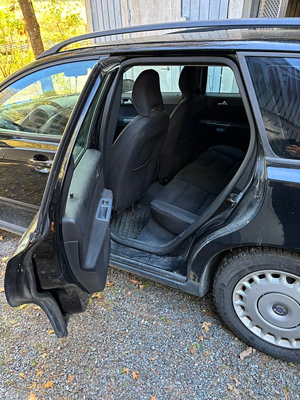 Volvo V50 4 of 6