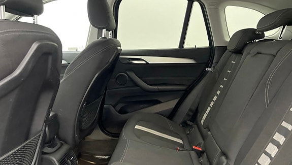 BMW X1 5 of 6