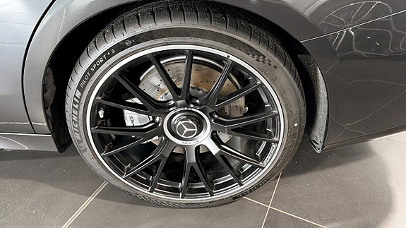 Mercedes-Benz E53 5 of 12