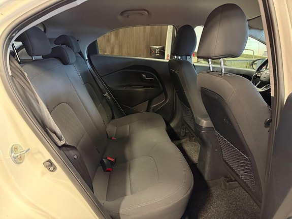 Kia Rio 22 of 24