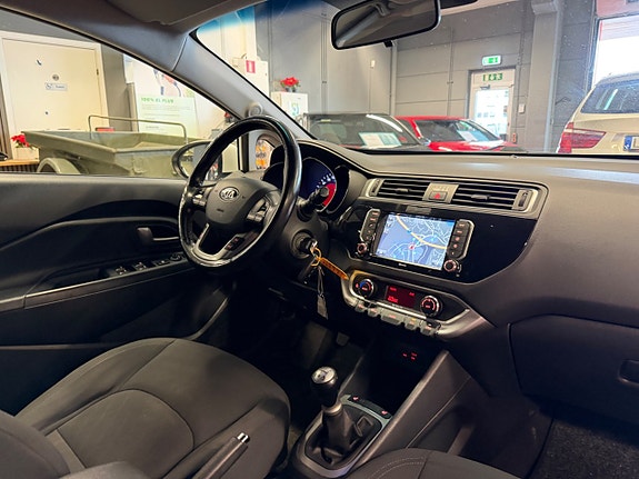Kia Rio 20 of 24