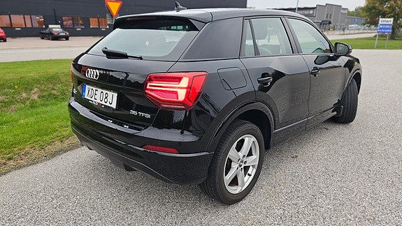 Audi Q2 4 of 7