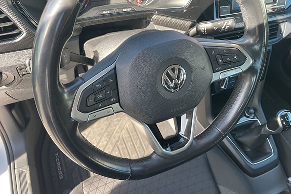 Volkswagen T-Cross 8 of 15