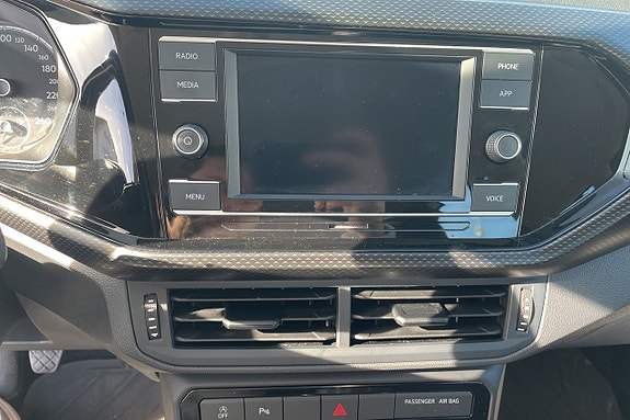 Volkswagen T-Cross 10 of 15