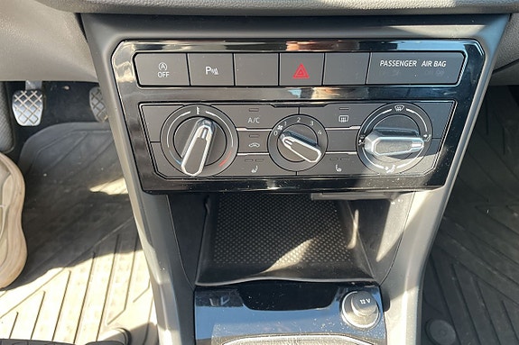 Volkswagen T-Cross 12 of 15