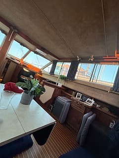 Sea Ray 360 Aft Cabin – stor båt med visst renoveringsbehov 5 of 9