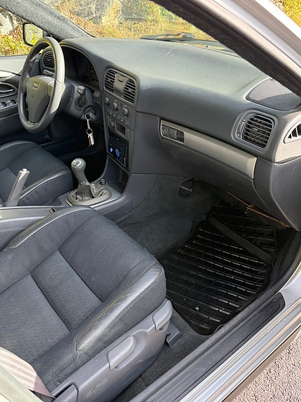 Volvo V40 10 of 16