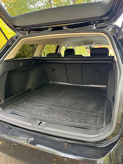 Volkswagen Passat 3 of 10