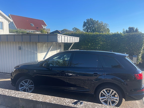 Audi Q7 4 of 16