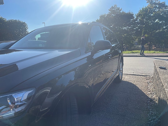Audi Q7 9 of 16