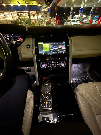 Land Rover Discovery 9 of 17