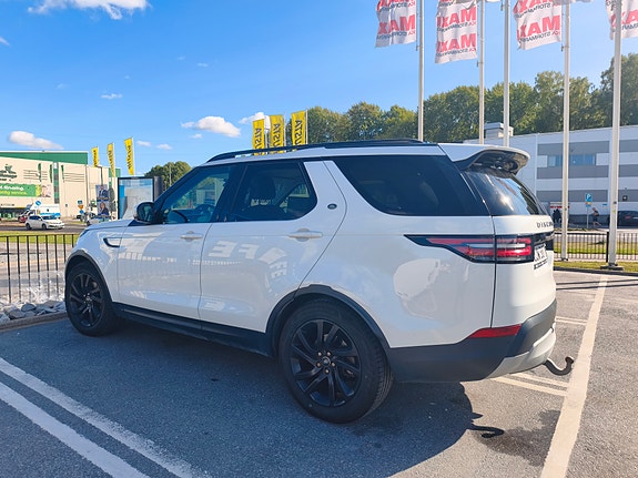 Land Rover Discovery 2 of 17