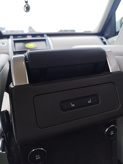 Land Rover Discovery 8 of 17