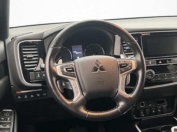 Mitsubishi Outlander 12 of 30
