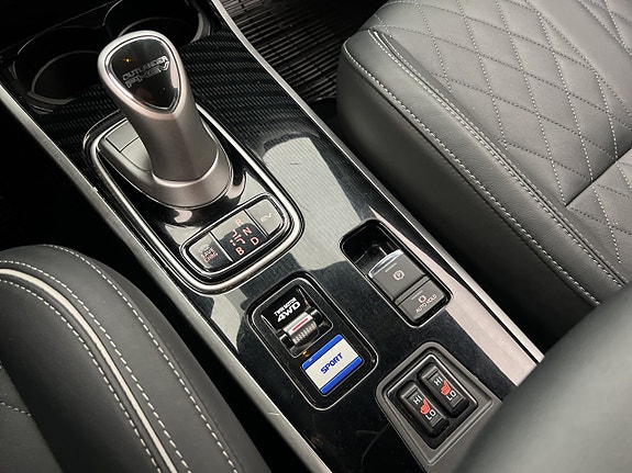 Mitsubishi Outlander 25 of 30