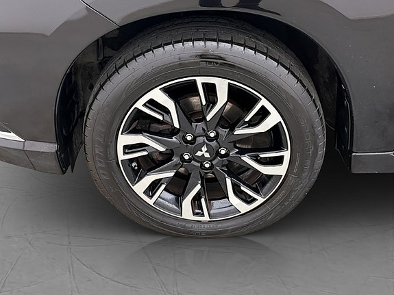 Mitsubishi Outlander 28 of 30
