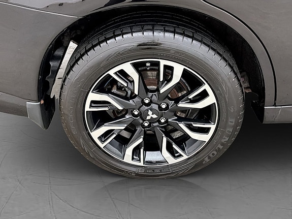 Mitsubishi Outlander 30 of 30